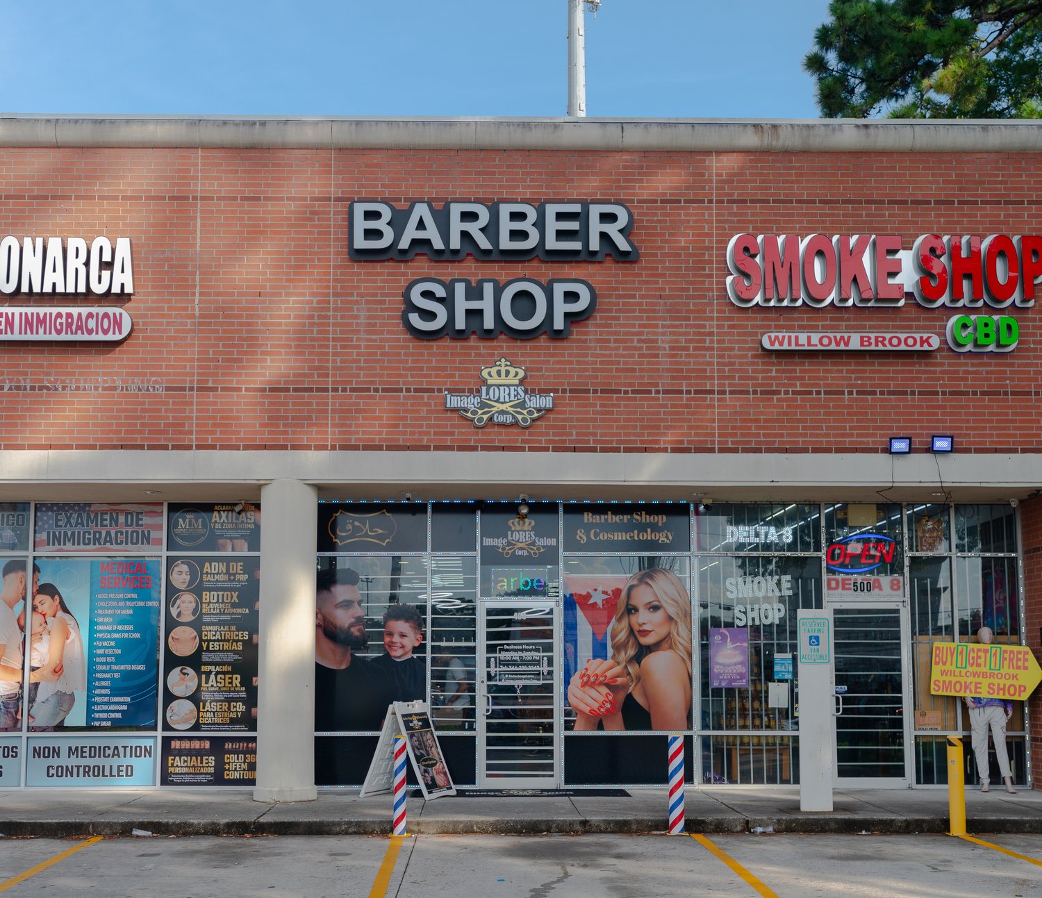 Image Lores Salon barbershop storefront in Houston, TX